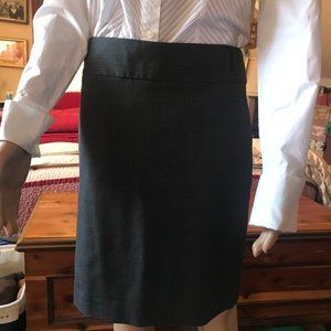 "B.Republic" gray skirt w/pinstriping. NWT, 10